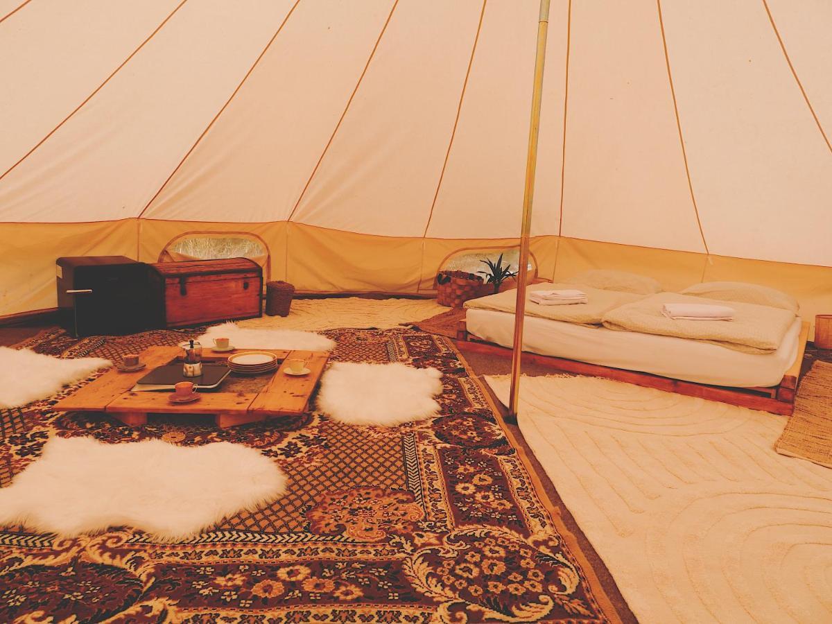 Bozsky Glamp Hotell Valtice Exteriör bild