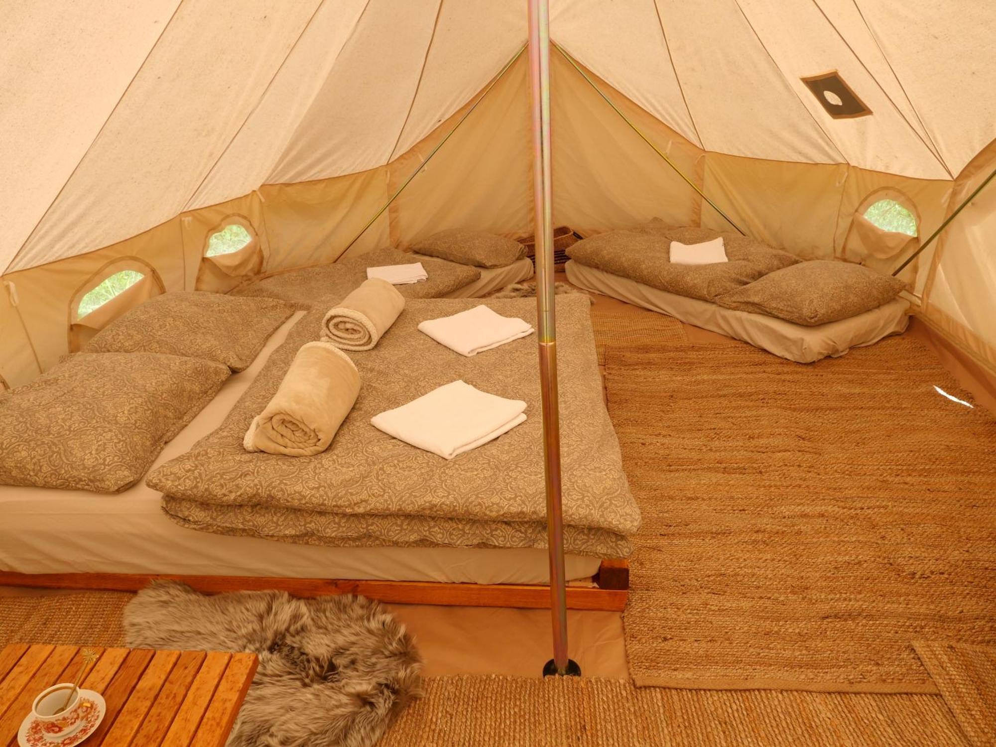 Bozsky Glamp Hotell Valtice Exteriör bild